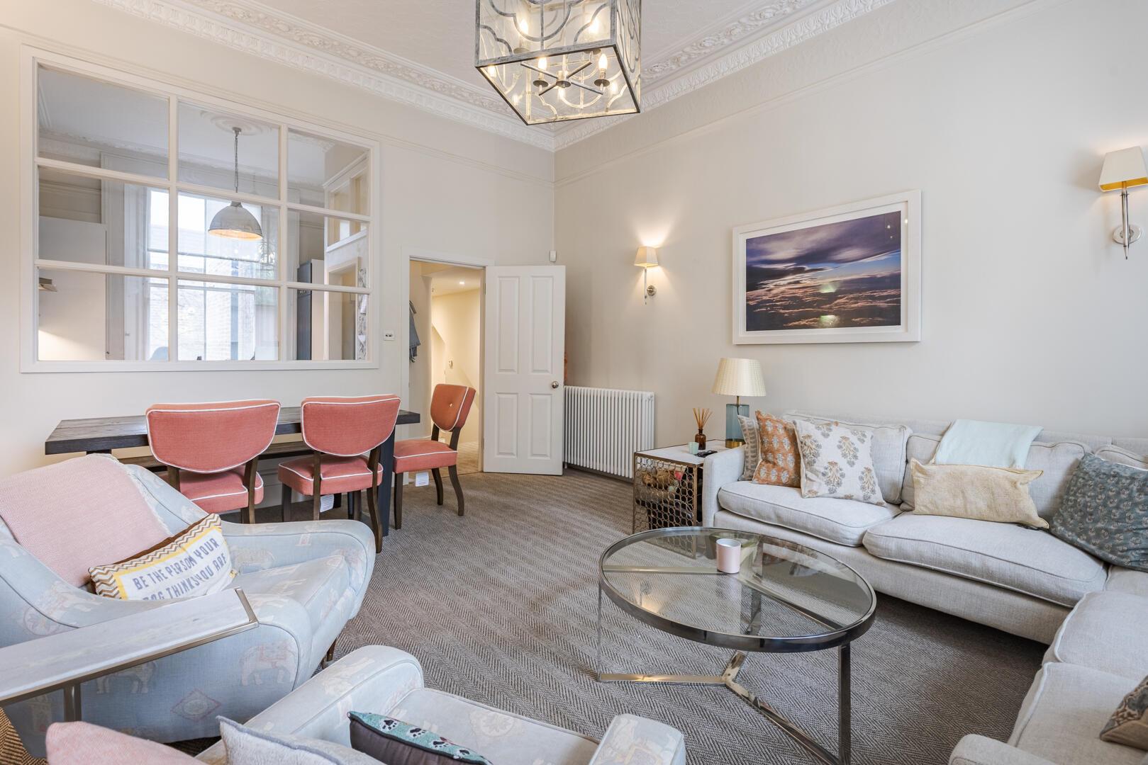 Flat Ladbroke Square in Greater London