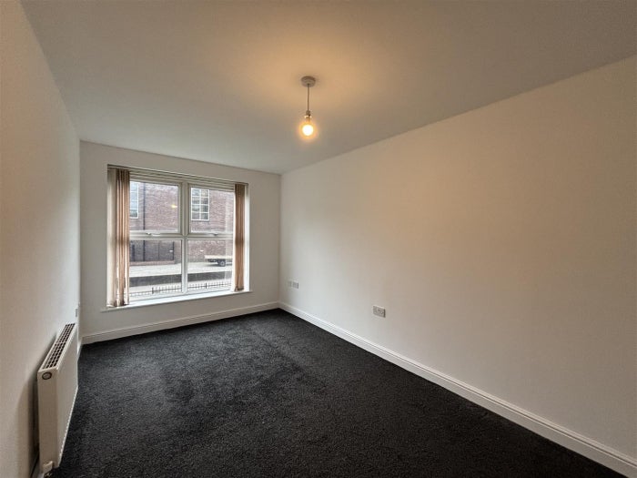 Flat Dewsbury Road in Calderdale