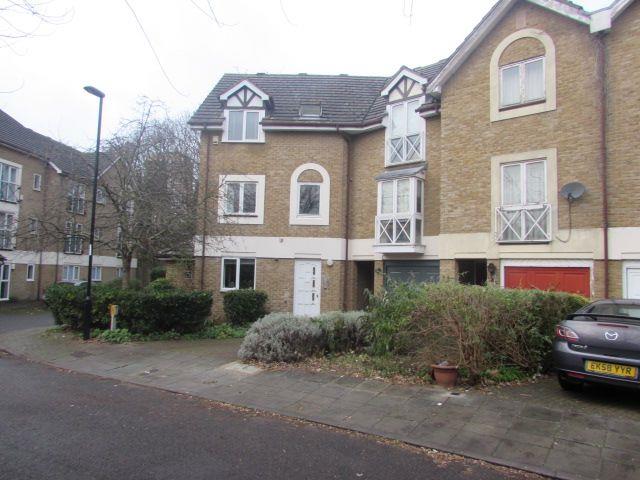 Flat Water Lane in Greater London