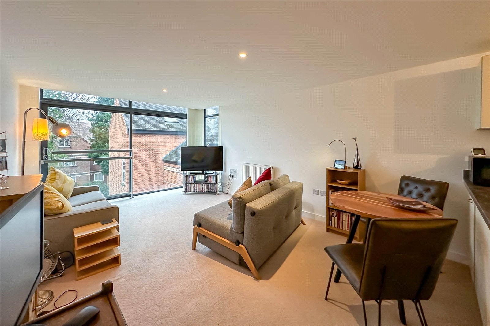 Flat Hatfield Road in St Albans
