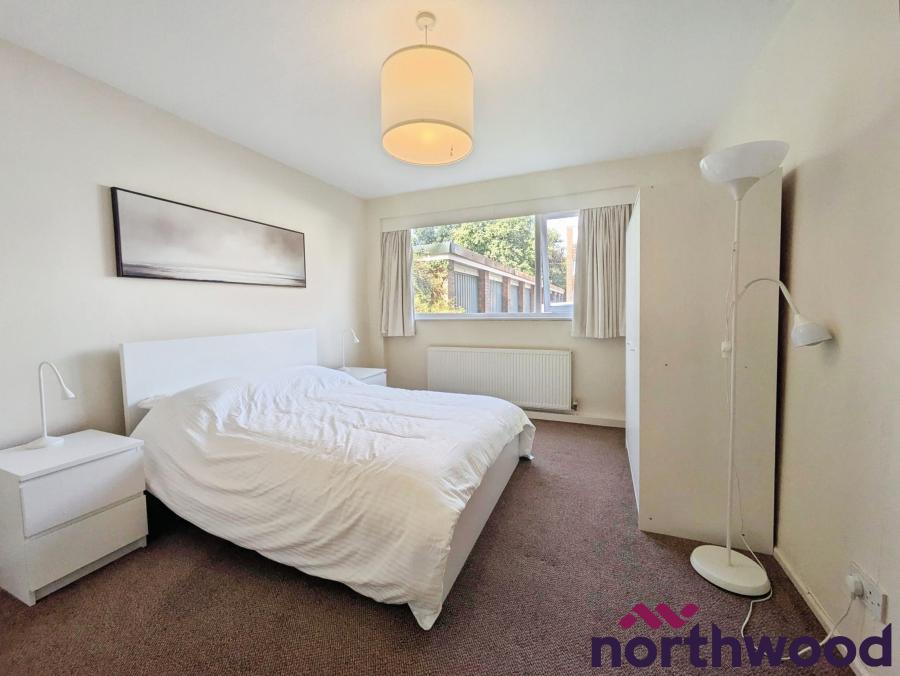 Flat Lacey Green in Wilmslow