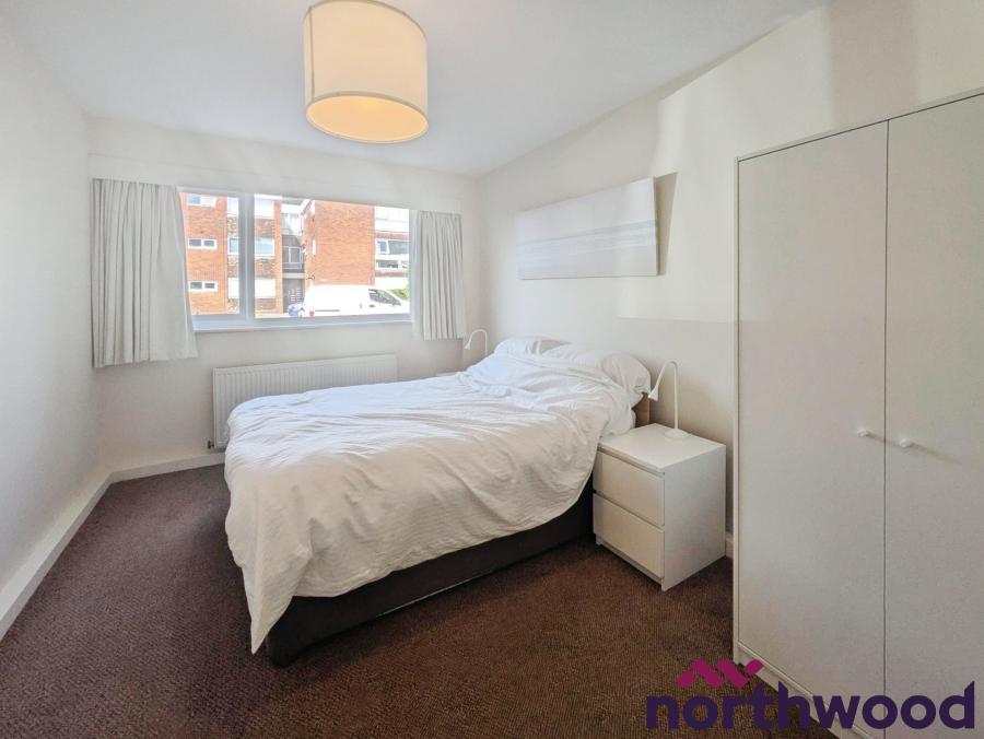 Flat Lacey Green in Wilmslow