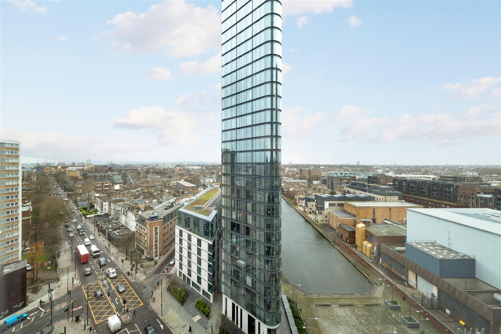 Flat City Road in Greater London