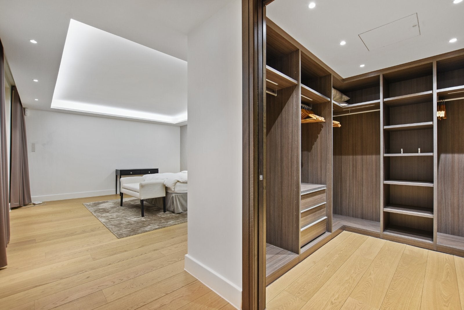 Flat Logan Place in Greater London