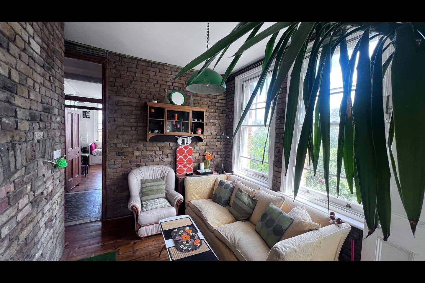 Room Holloway Road in Greater London