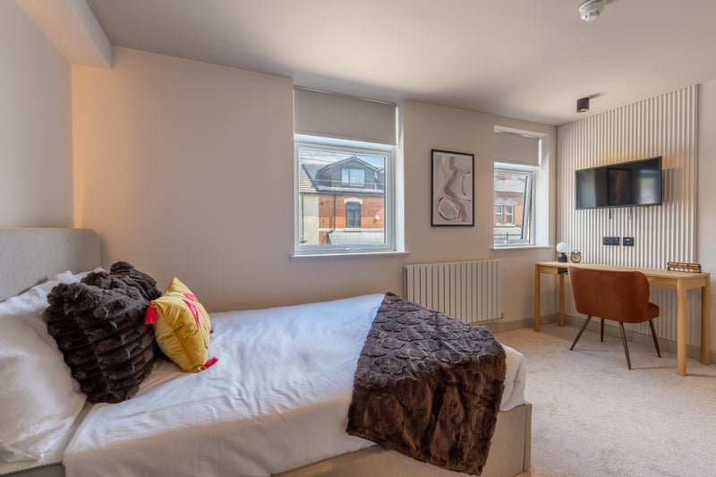 Room Teignmouth Road in Birmingham