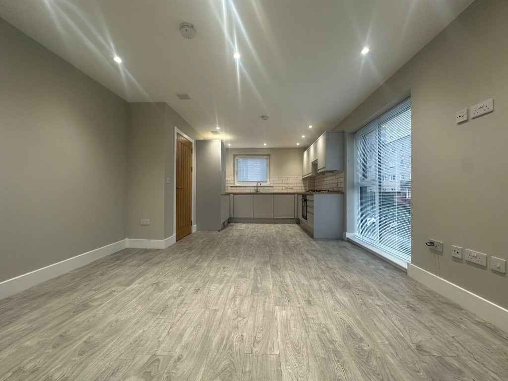 Flat Berryknowes Avenue in Glasgow