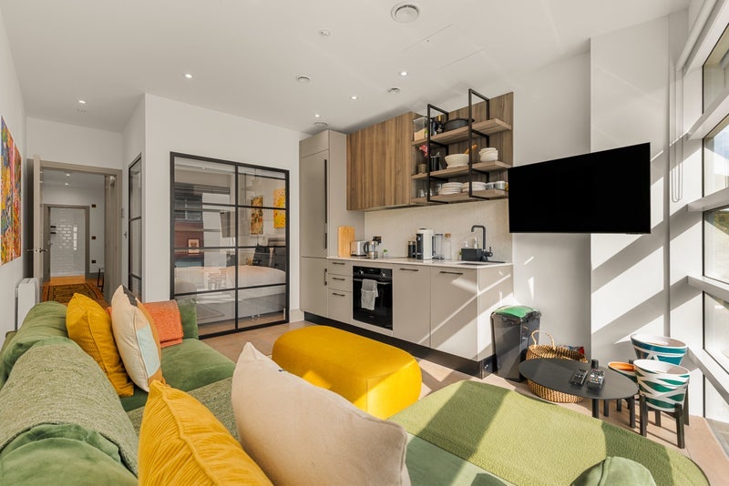 Flat Houghton Square in Greater London