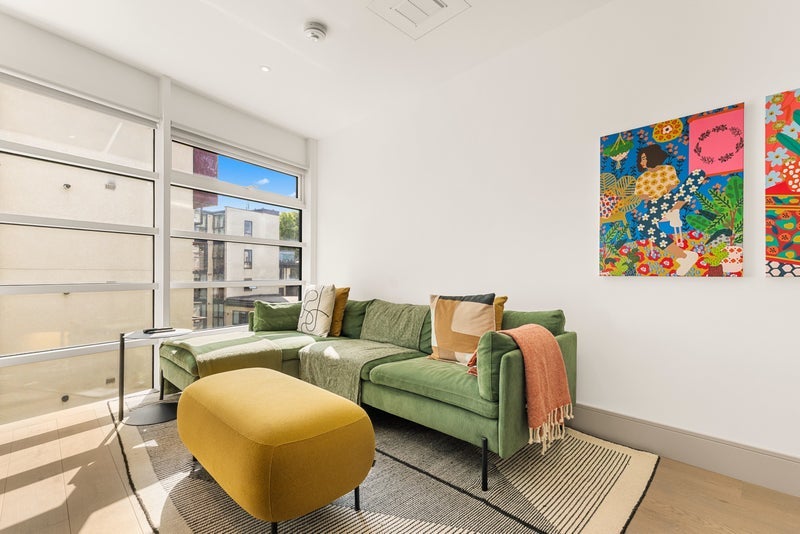 Flat Houghton Square in Greater London