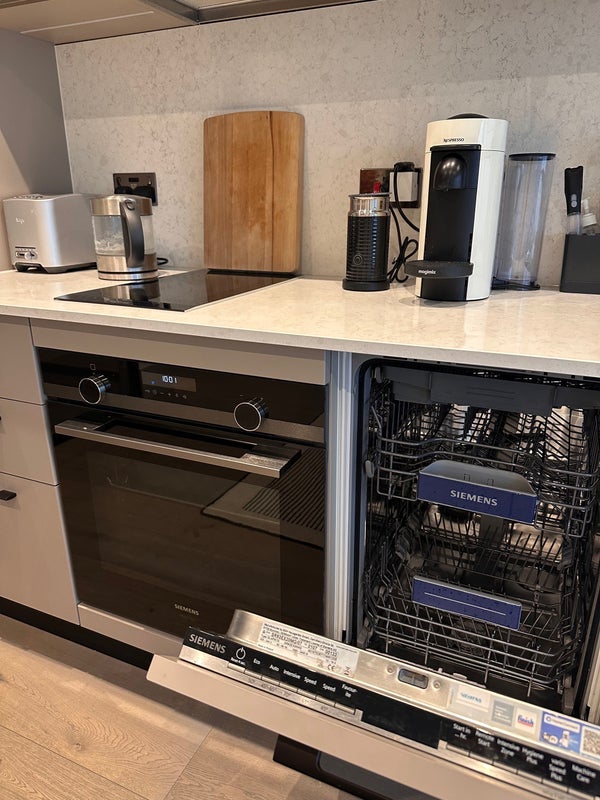 Flat Houghton Square in Greater London