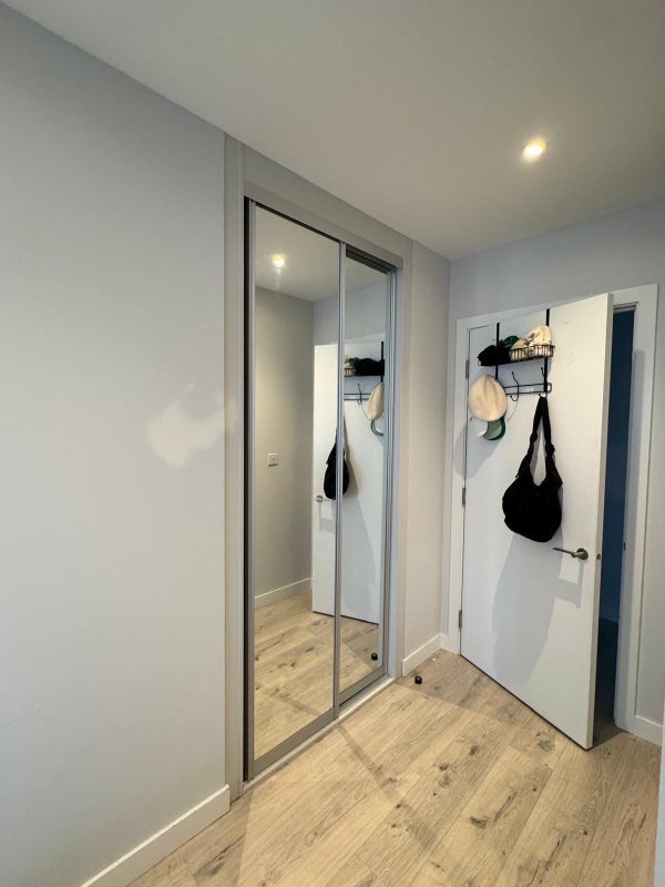 Room Wickford Way in Greater London