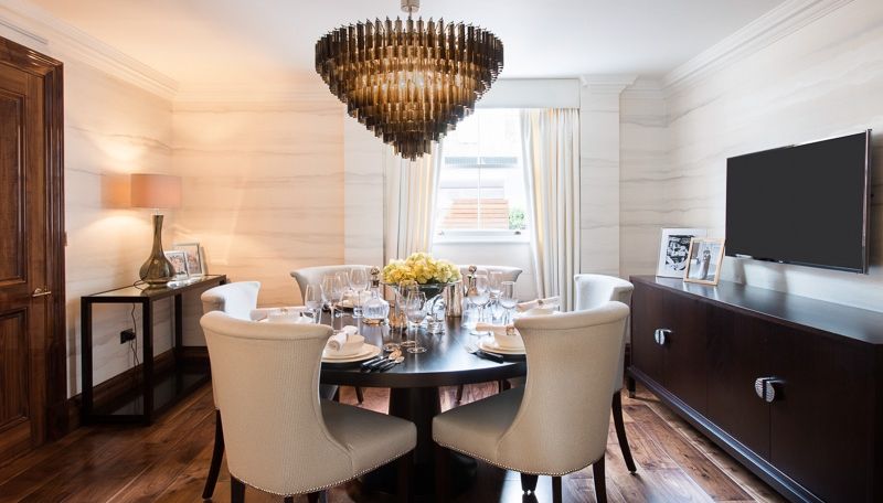 Flat Grosvenor Hill in City of Westminster
