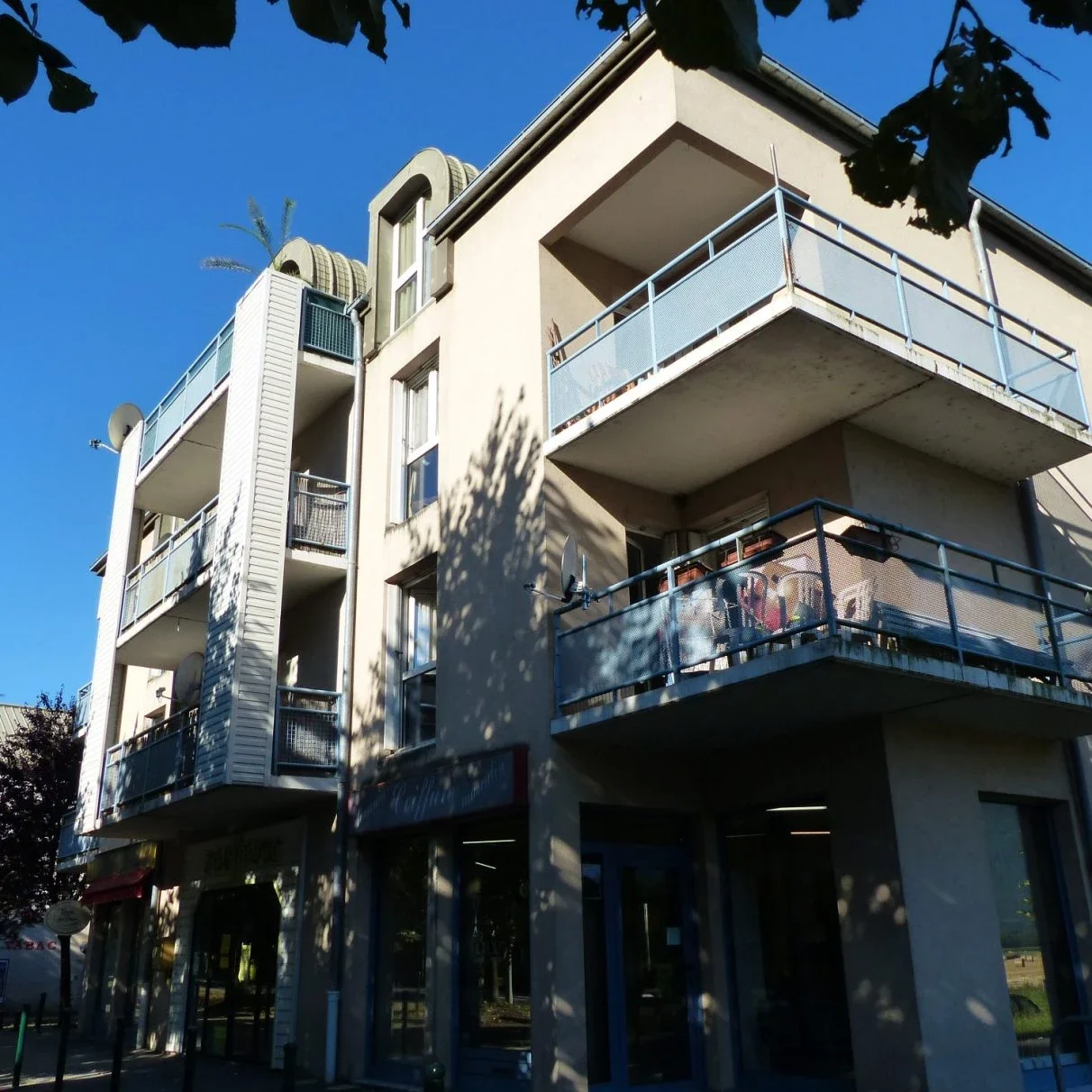 Flat Route d'Albertville in Aiton