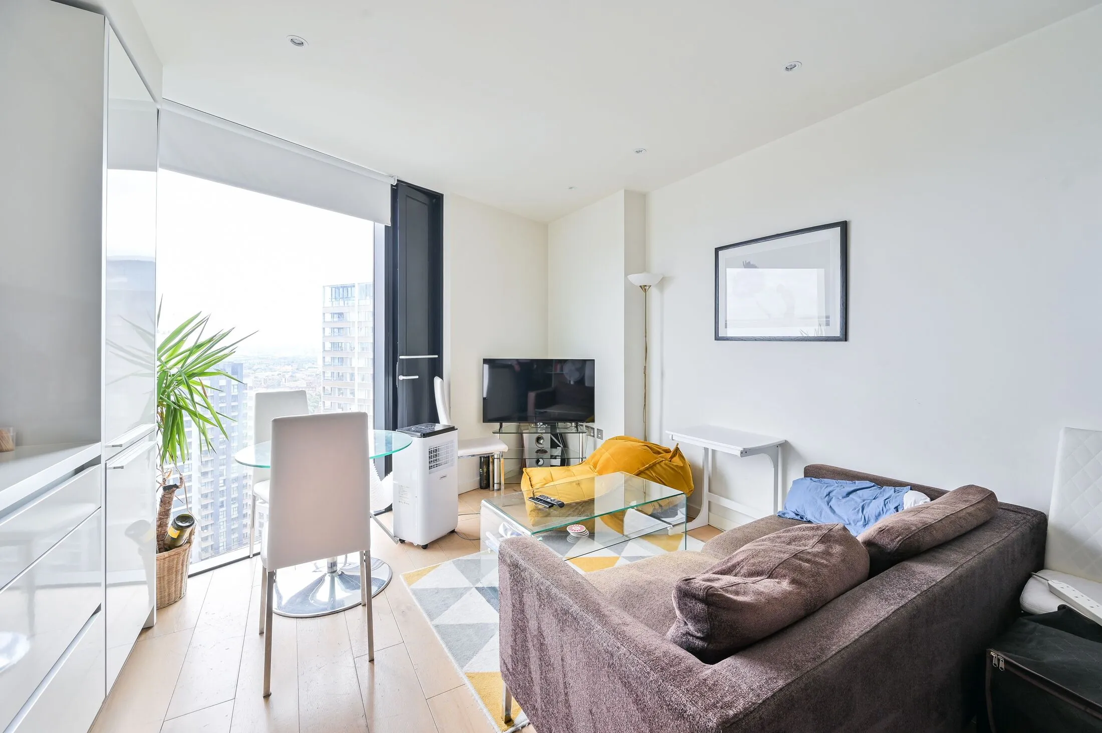 Flat Wollaston Close in Greater London