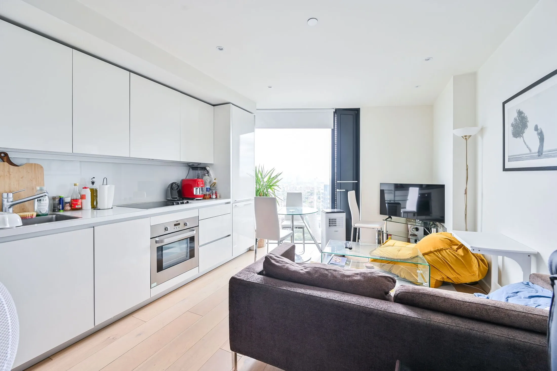 Flat Wollaston Close in Greater London