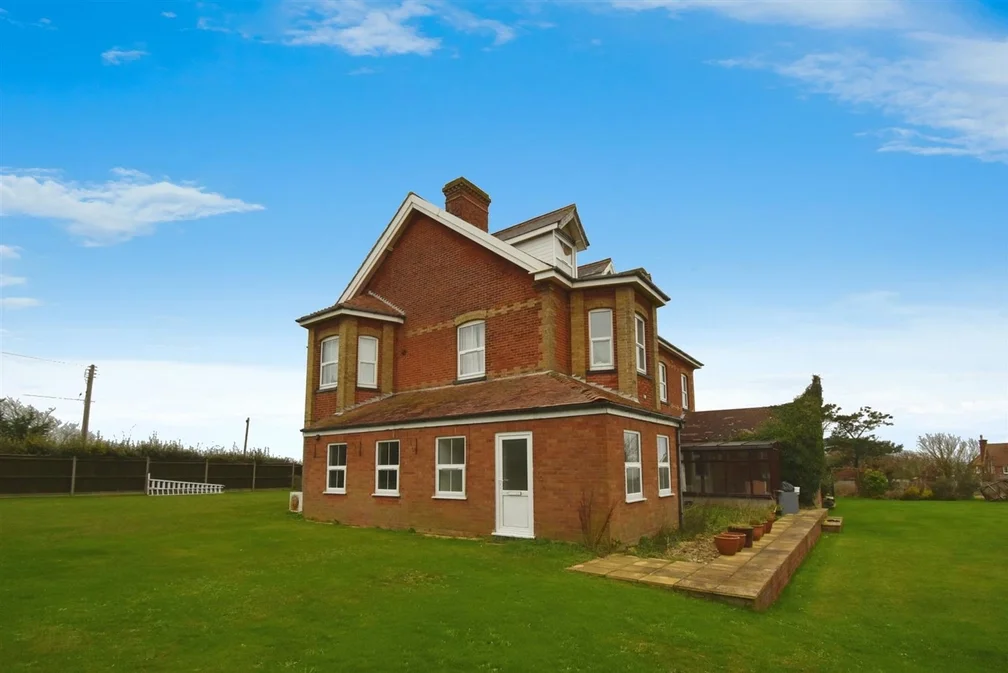 Flat Mundesley Road in North Norfolk