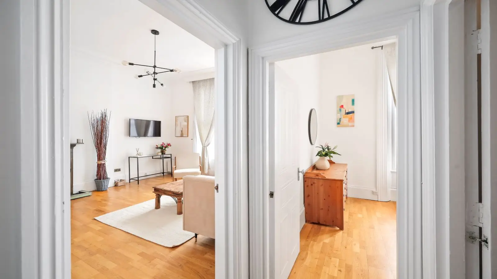 Flat Wrights Lane in Greater London