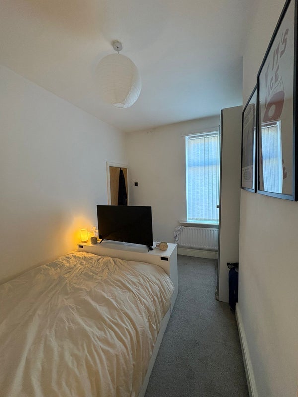 Room New Barton Street in Salford