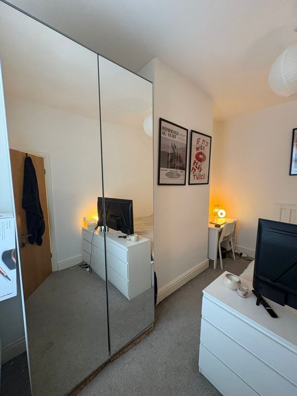 Room New Barton Street in Salford