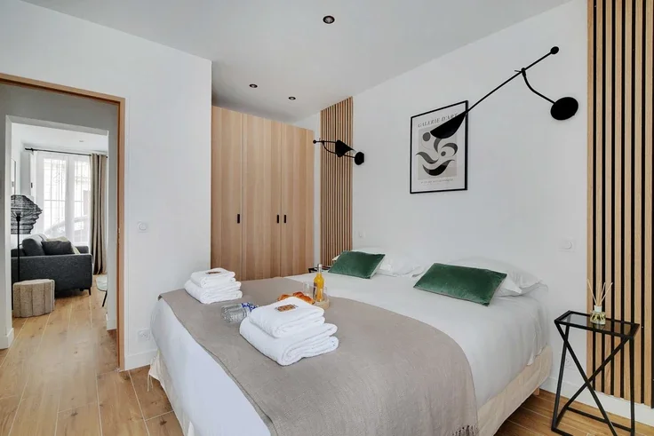 Flat Rue Chappe in Paris