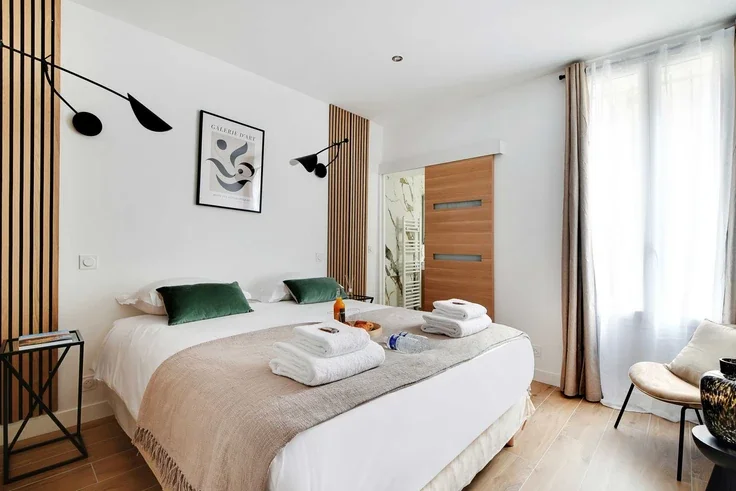 Flat Rue Chappe in Paris