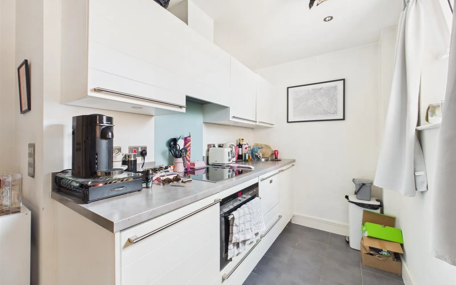 Flat Lurline Gardens in Greater London