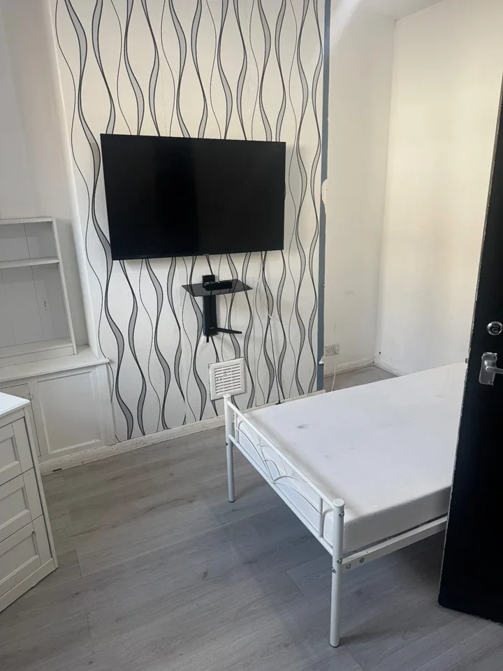 Room Trundley's Road in Greater London