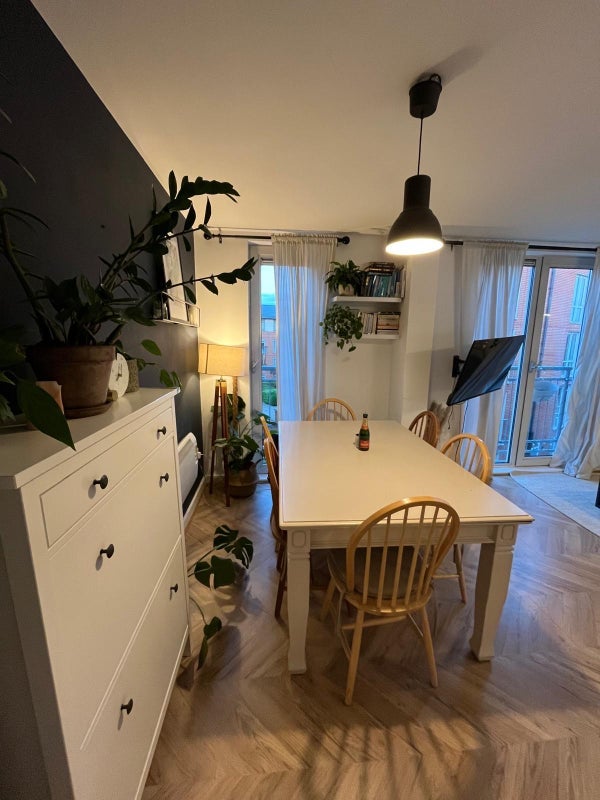 Flat Bouverie Road in Greater London