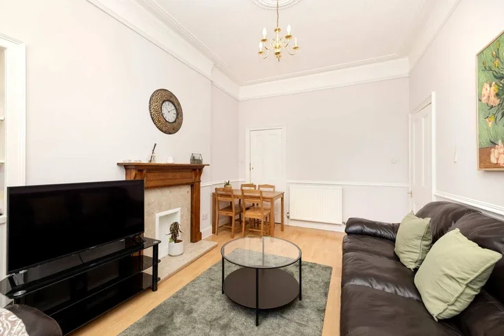Flat Watson Crescent in City of Edinburgh
