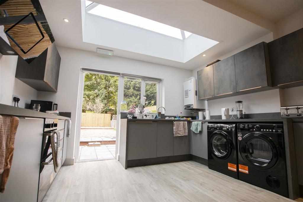 Flat Heeley Road in Birmingham