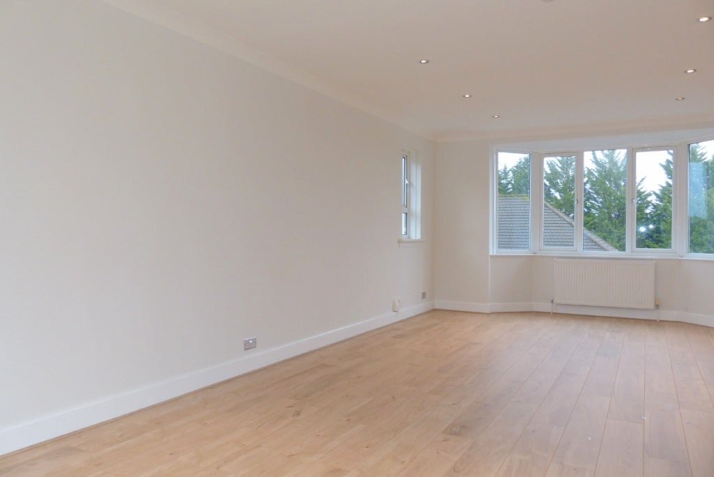 Flat Broomburn Drive in Newton Mearns
