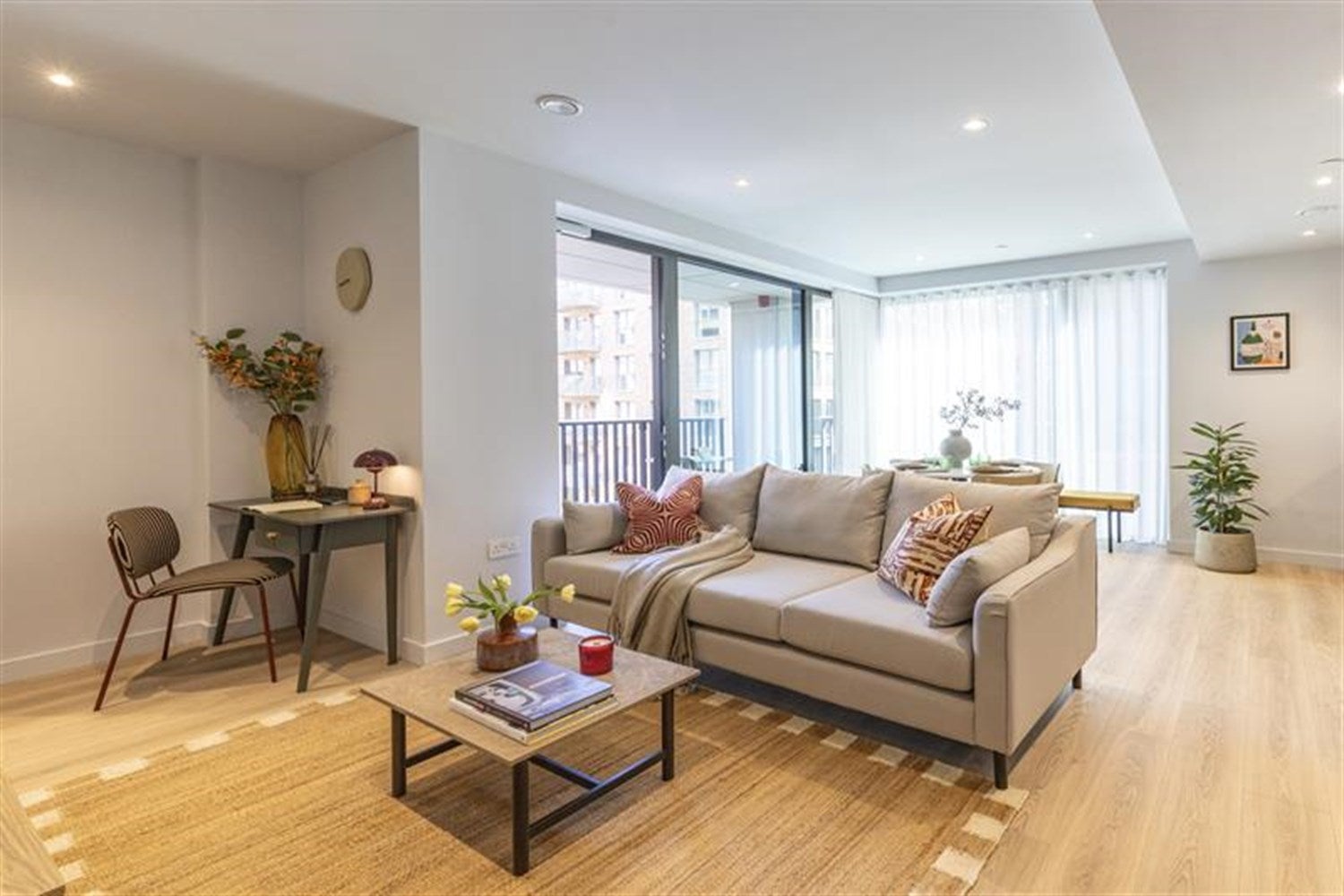 House Aviator Drive in Greater London