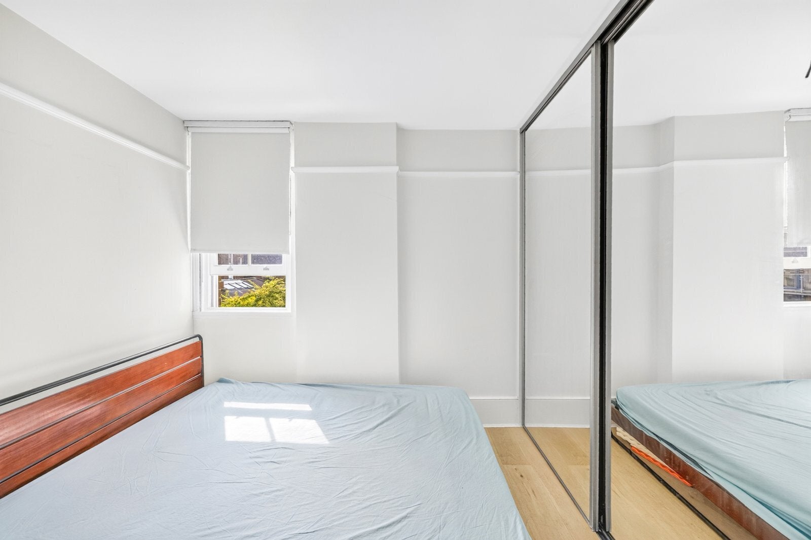 Flat Swinton Street in Greater London