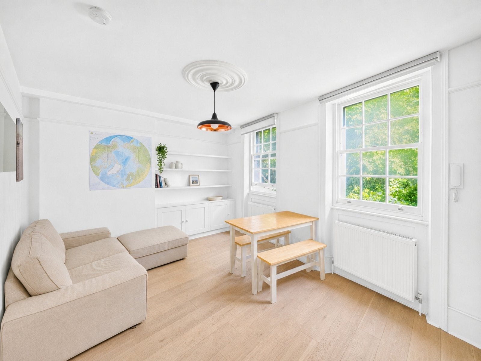 Flat Swinton Street in Greater London