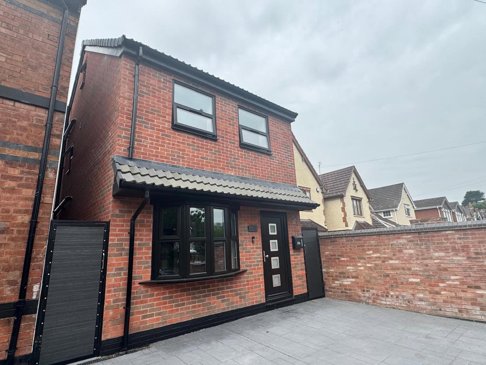 Flat Sandy Lane in Wolverhampton