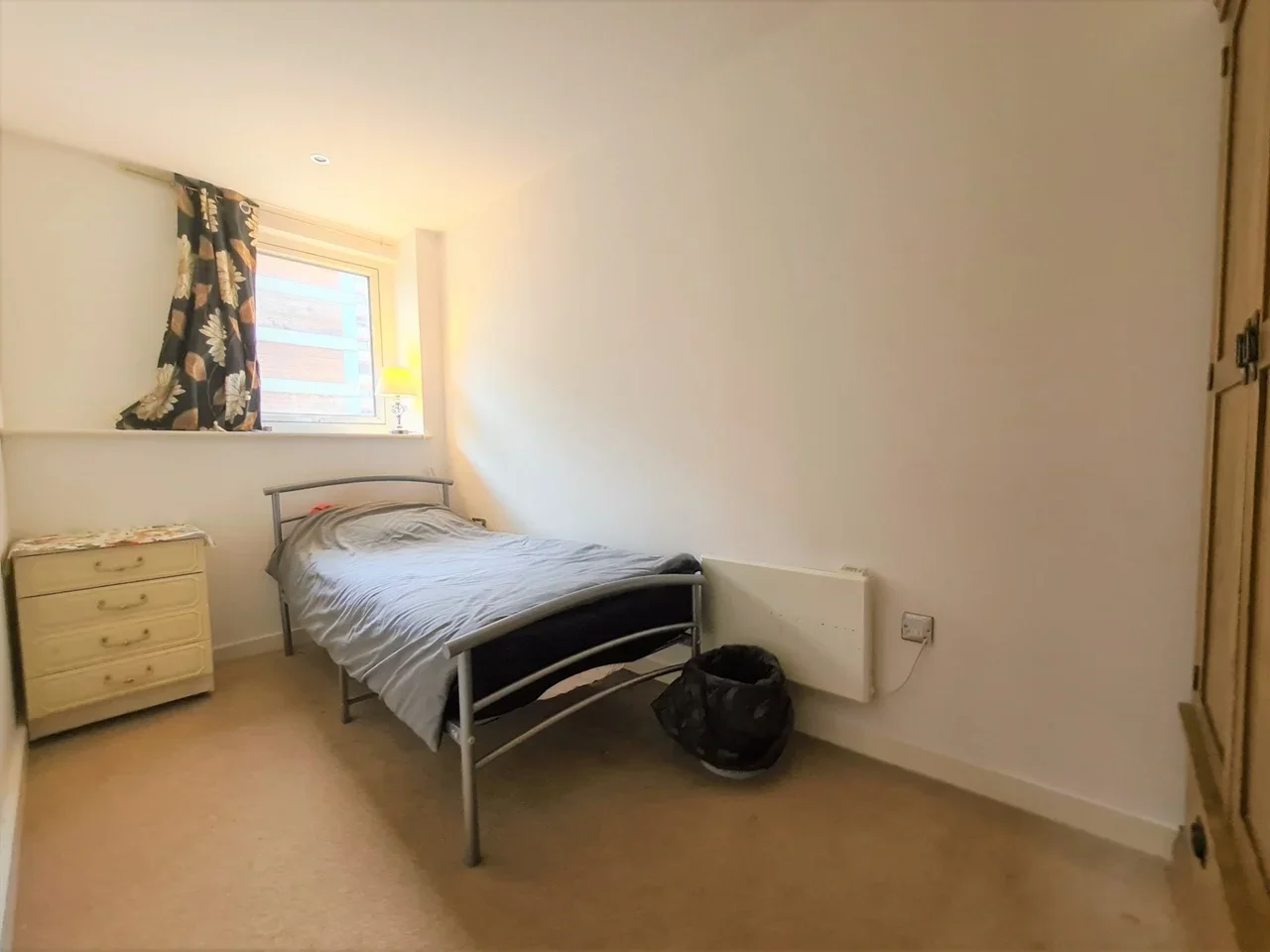 Flat Mercer Walk in Greater London