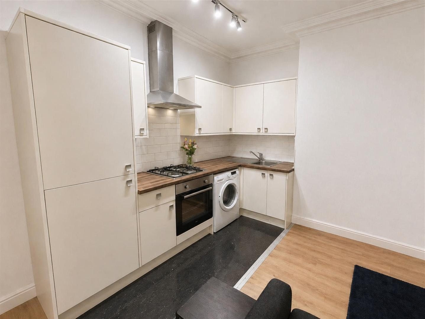 Flat Kendal Lane in Leeds