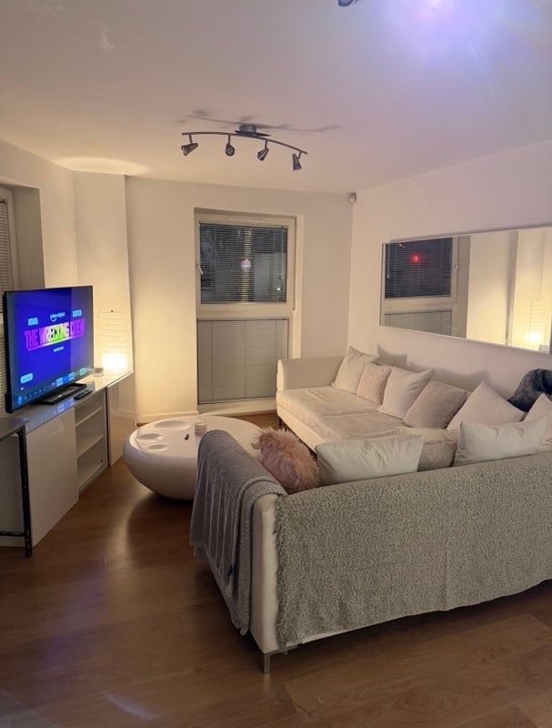 Room Amhurst Road in Greater London