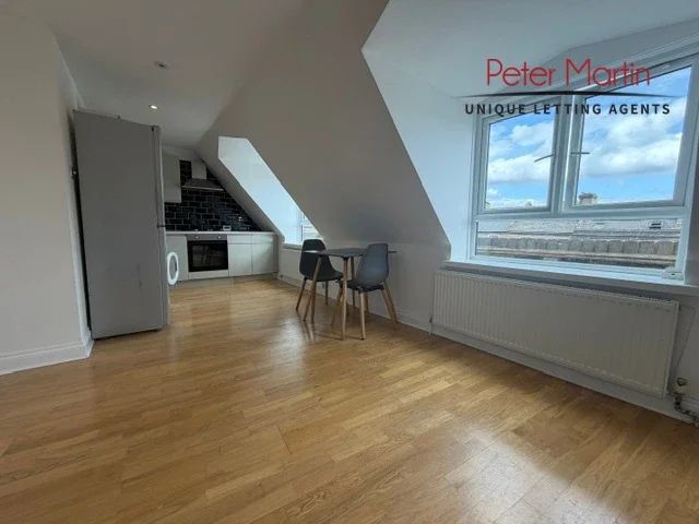 Flat Portsdown Mews in Greater London