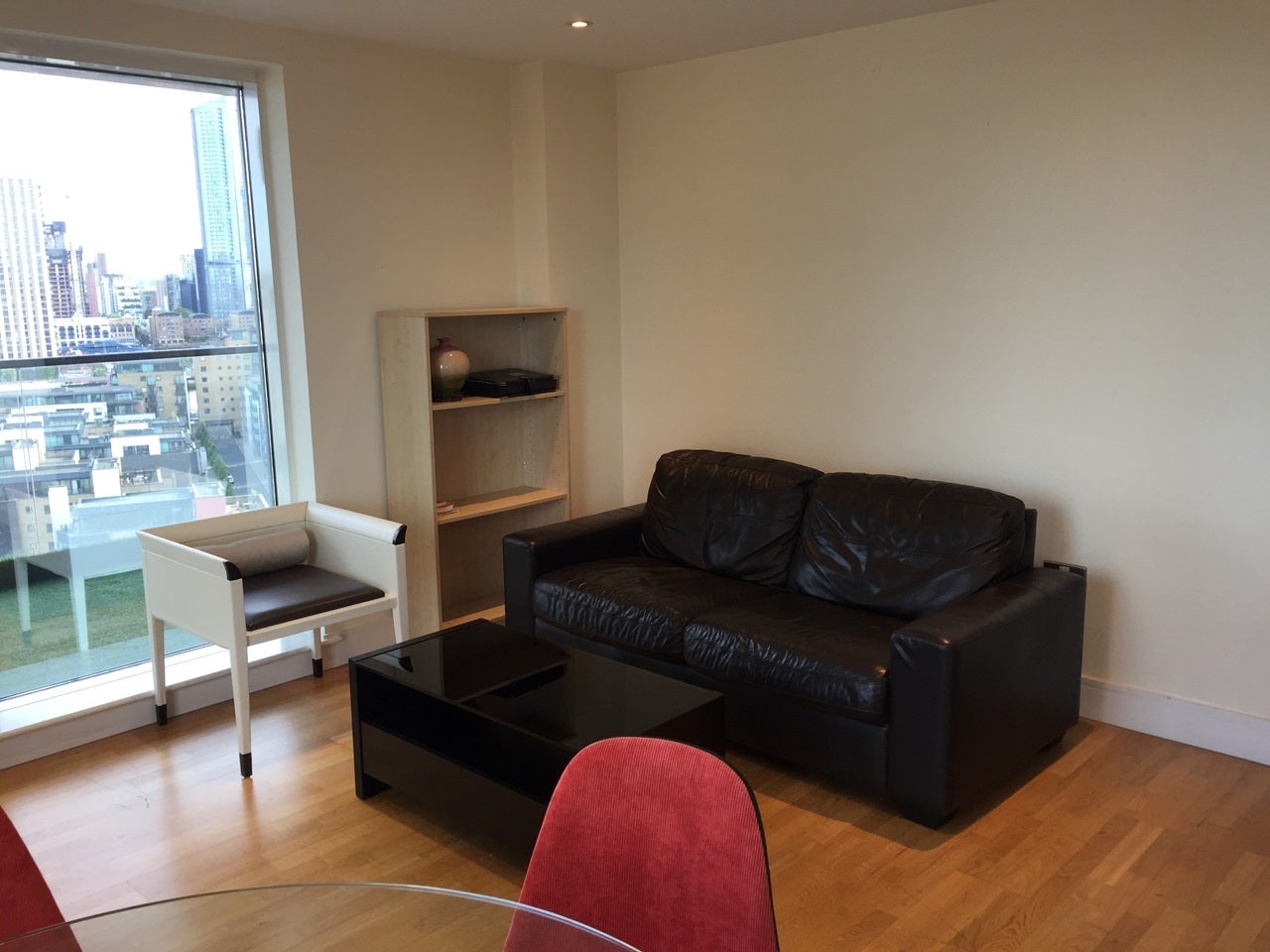 Flat Prestons Road in Greater London