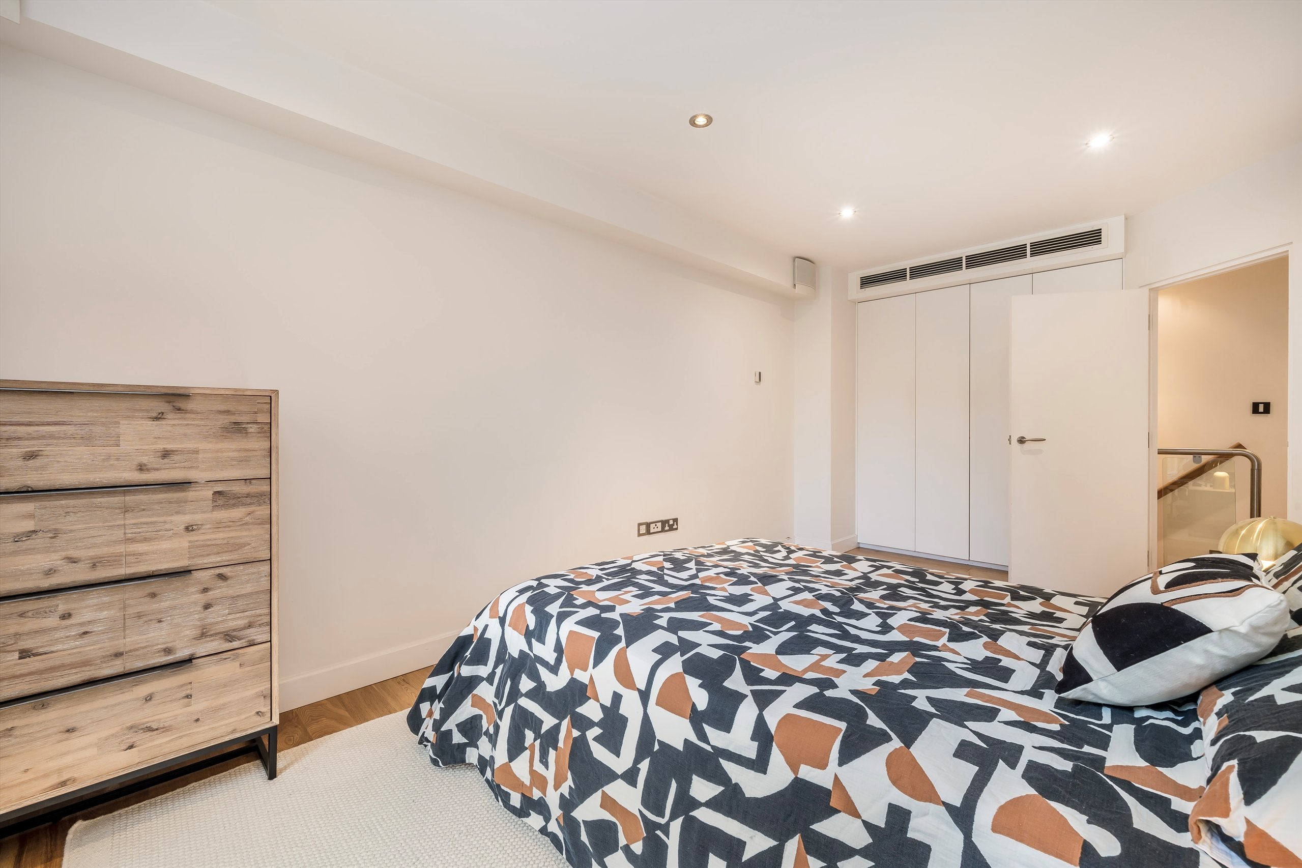 Flat Nevern Place in Greater London