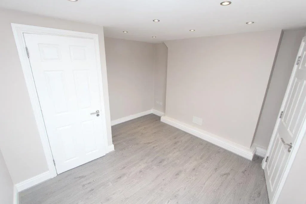 Flat Wrotham Road in Gravesham