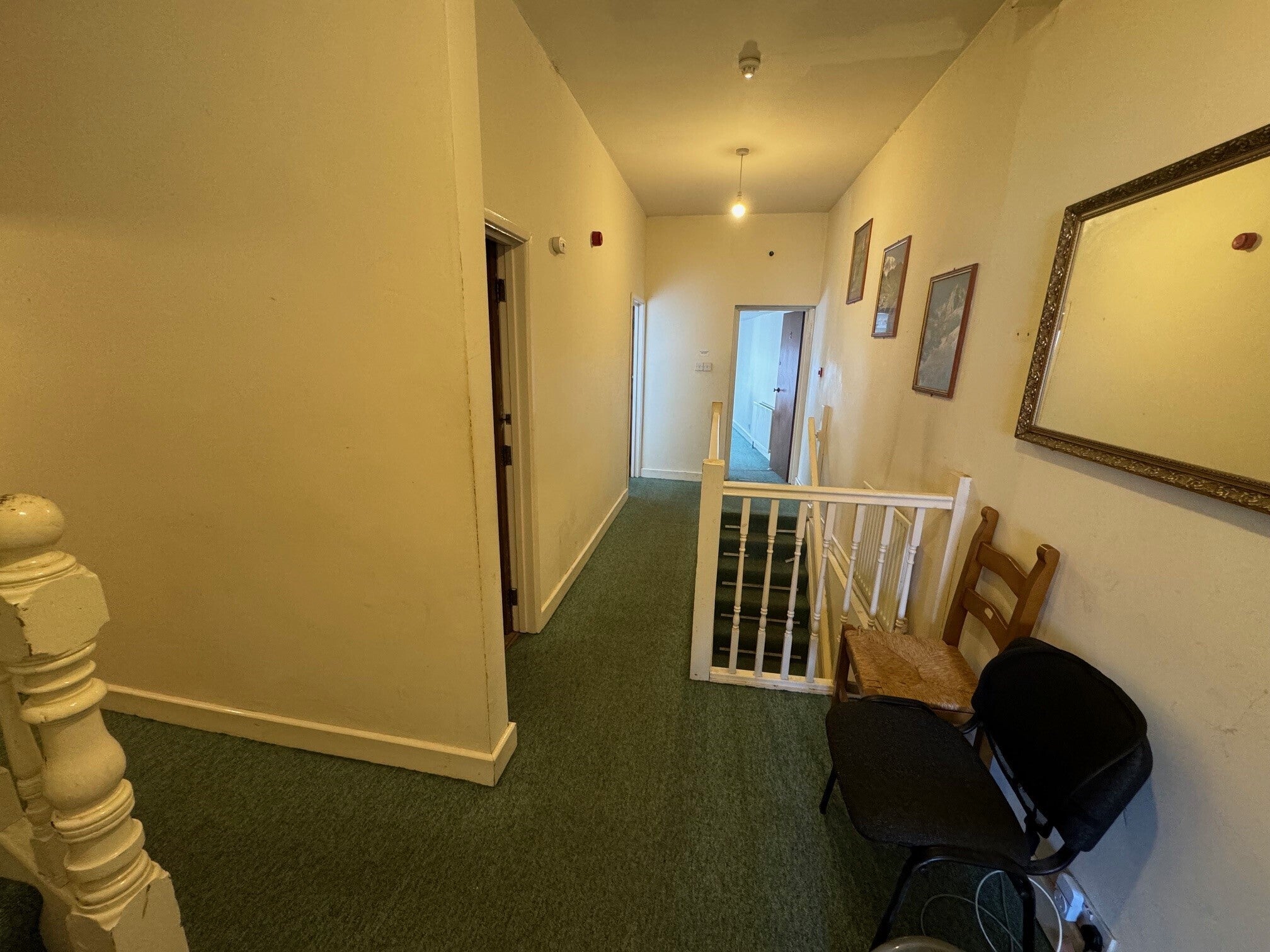 Room Fishponds Road in Bristol