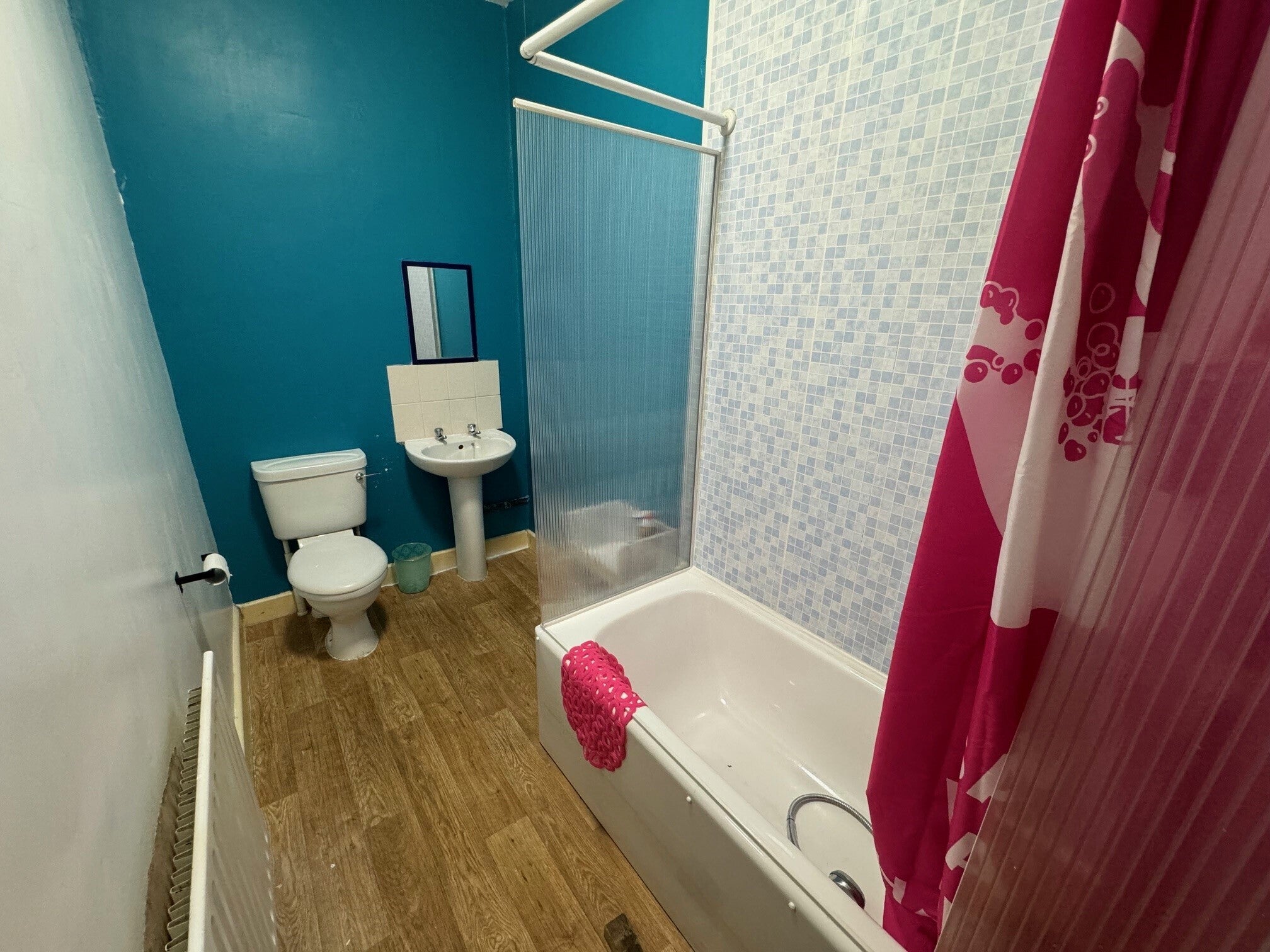 Room Fishponds Road in Bristol