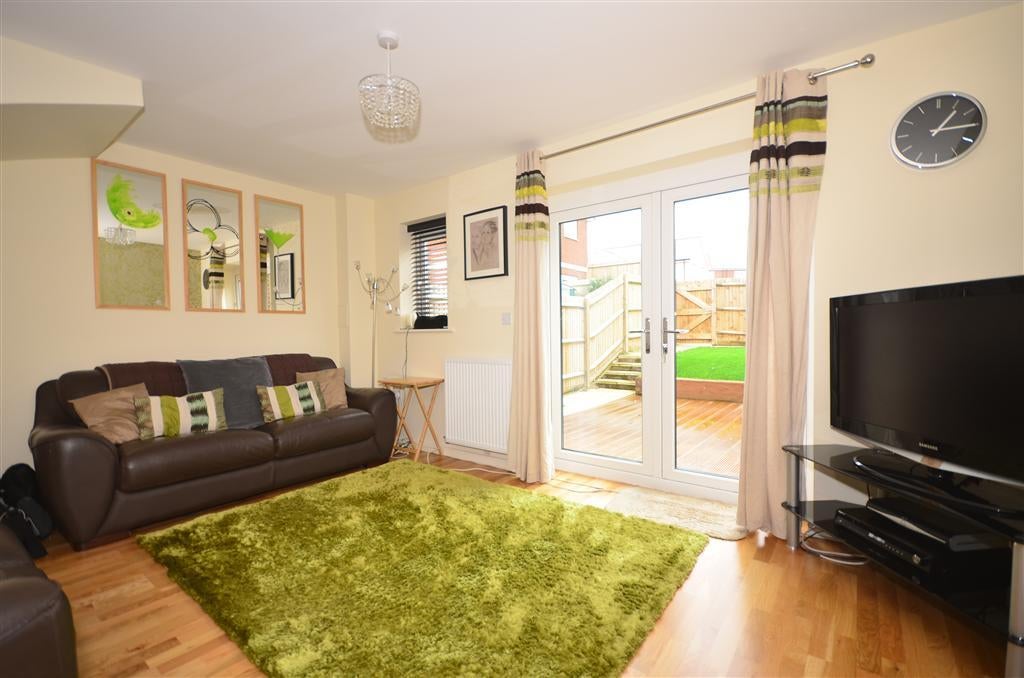 House Springhead Parkway in Ebbsfleet Garden City