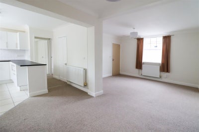 Flat Jubilee Terrace in Ely