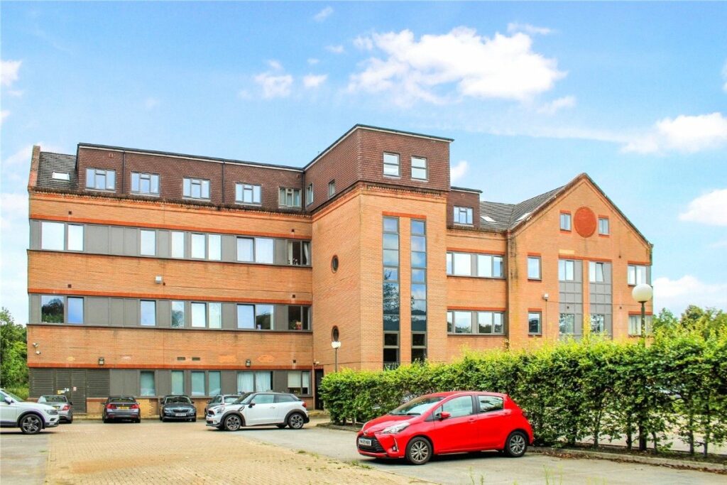 Flat Bartley Way in Hart