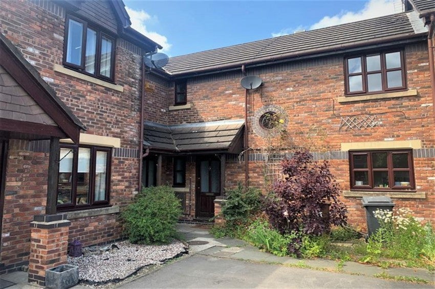 House Alum Court in Holmes Chapel