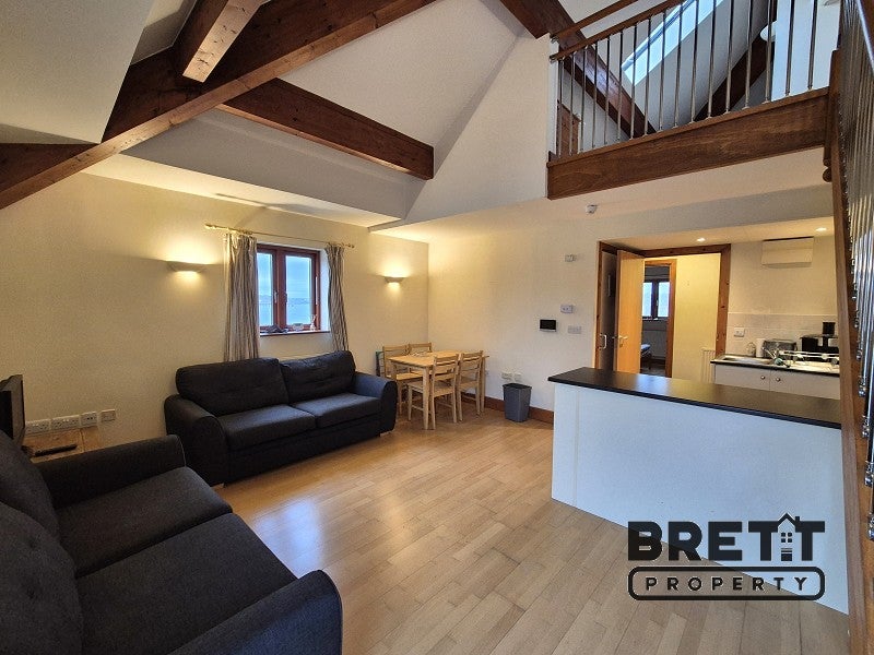 Flat Nelson Quay in Milford Haven