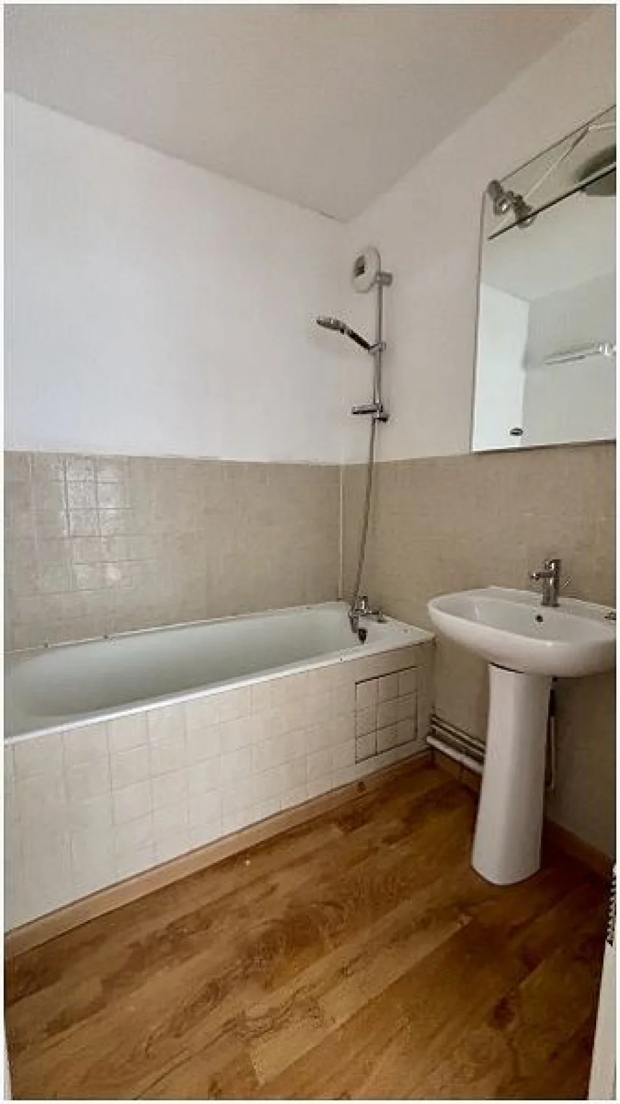 Flat Rue d'Artois in Lille